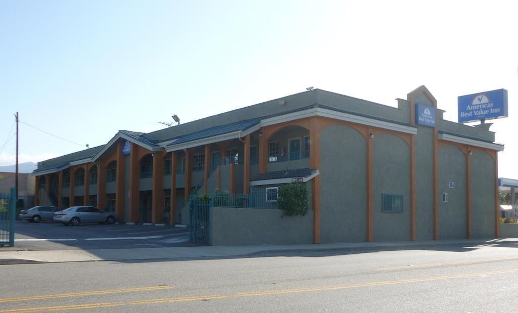 Americas Best Value Inn Corona Exterior photo