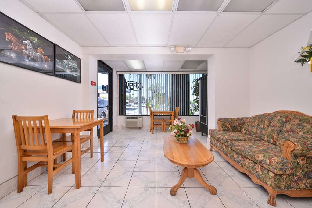 Americas Best Value Inn Corona Interior photo