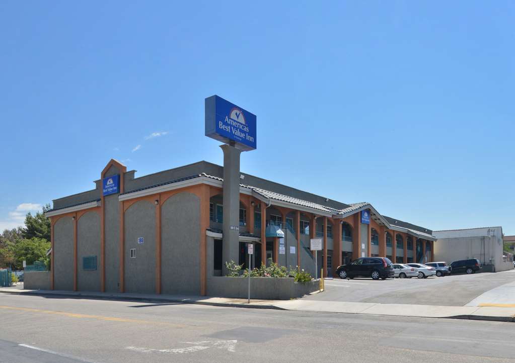 Americas Best Value Inn Corona Exterior photo
