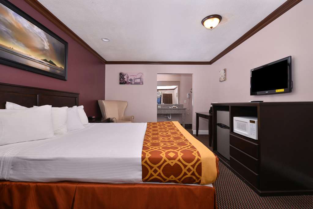Americas Best Value Inn Corona Room photo